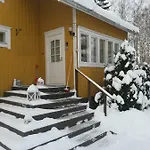 Huoneisto Koskentien Kotimajoitus&luxury Glamping Jämsä