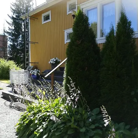 Koskentien Kotimajoitus & Luxury Glamping * Jämsä