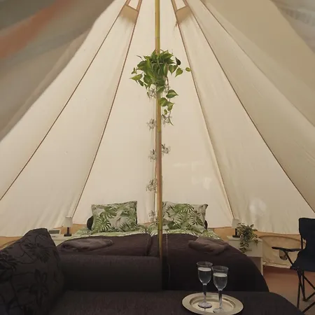 Koskentien Kotimajoitus & Luxury Glamping Apartment Jamsa